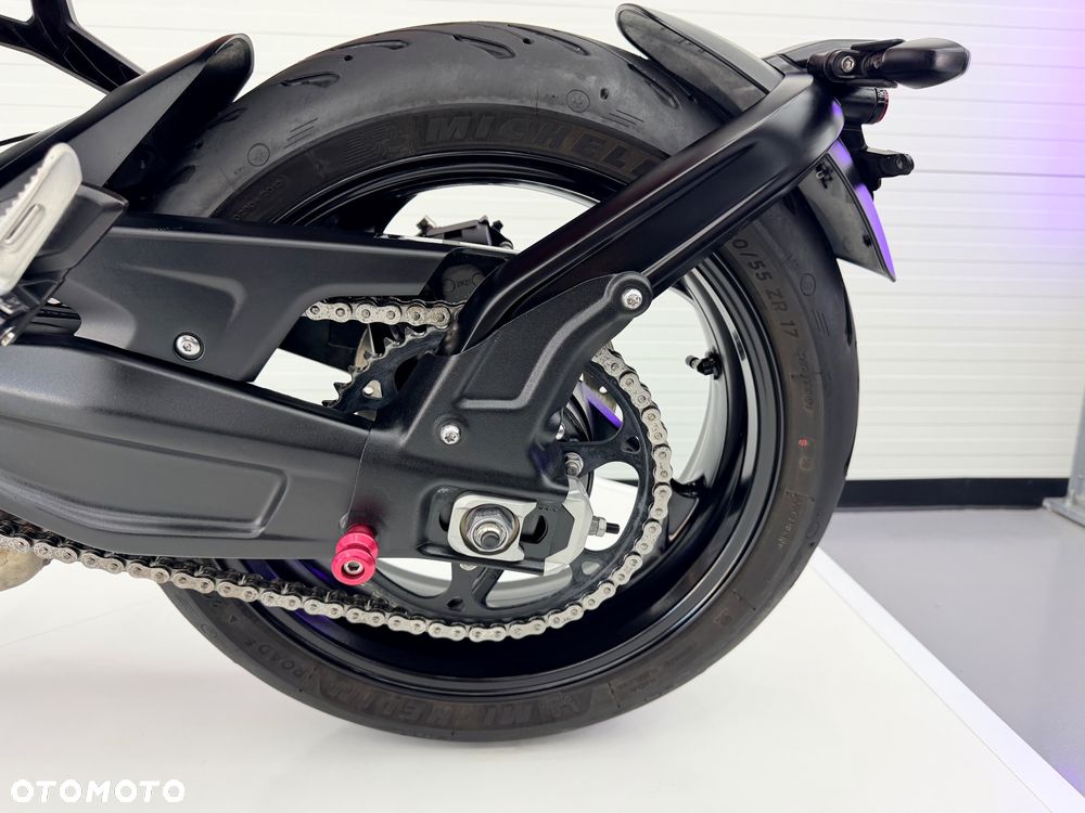 Triumph Trident - 8