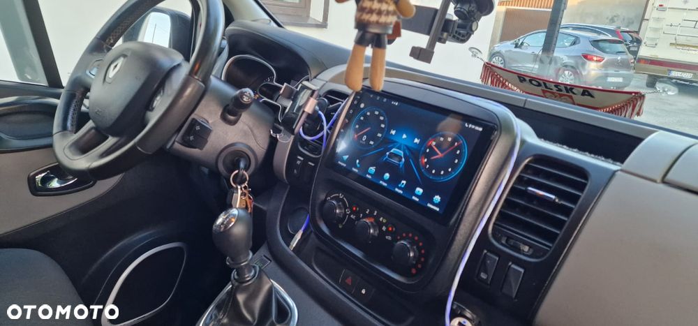Renault Trafic - 12
