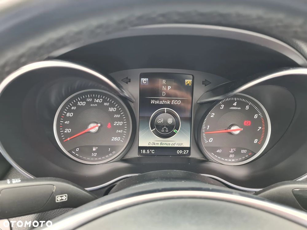 Mercedes-Benz Klasa C 180 7G-TRONIC - 28