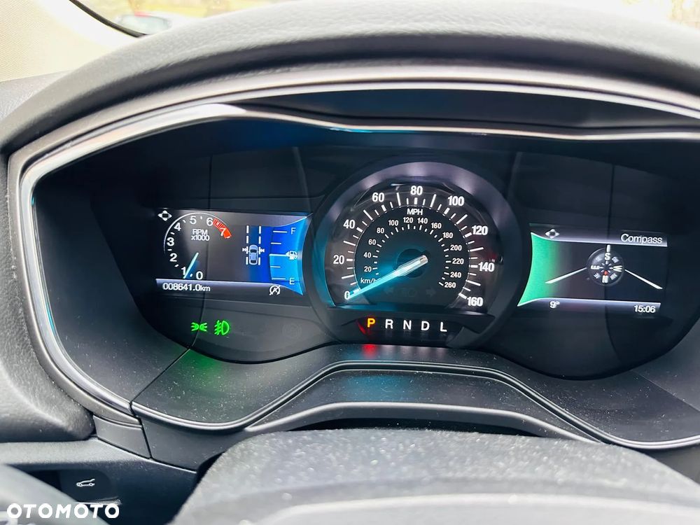 Ford Fusion - 6