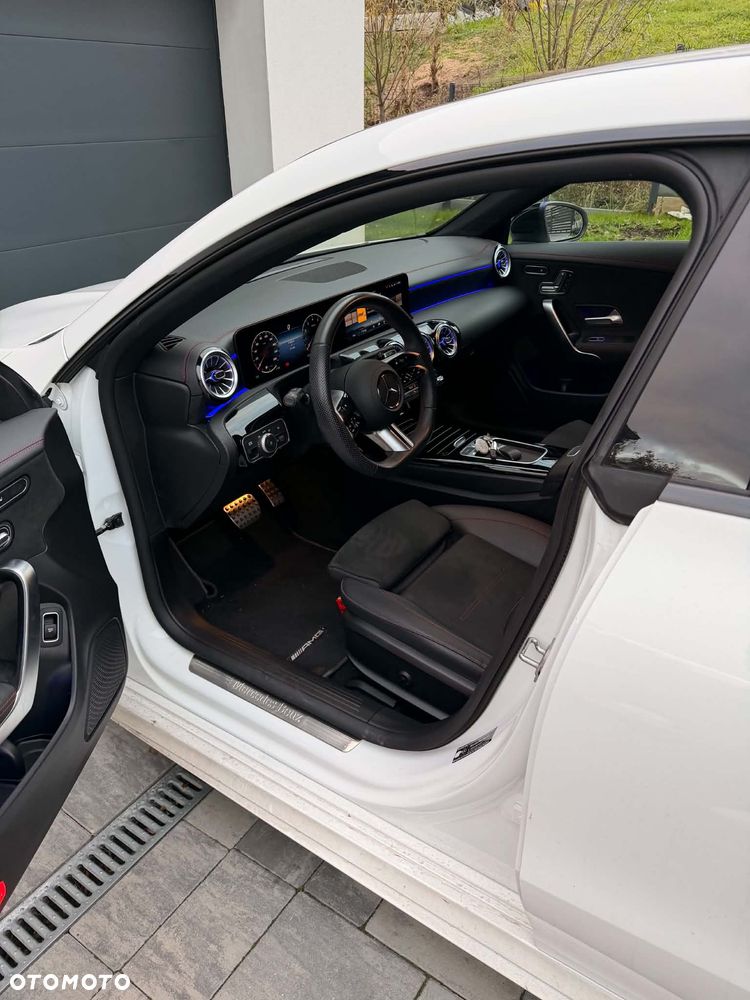 Mercedes-Benz CLA - 13