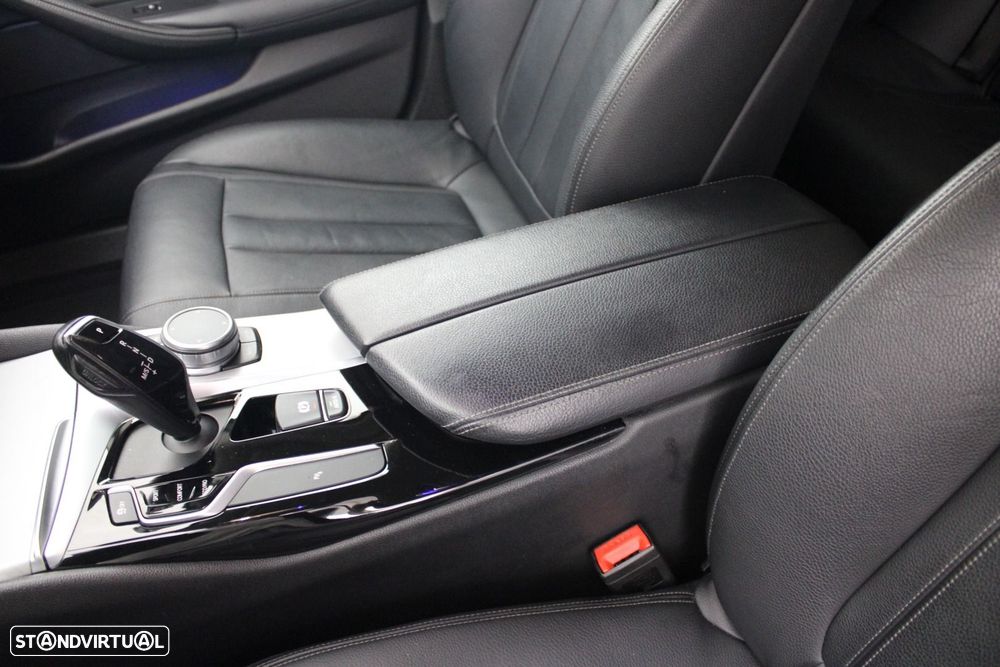 BMW 520 d Auto - 32