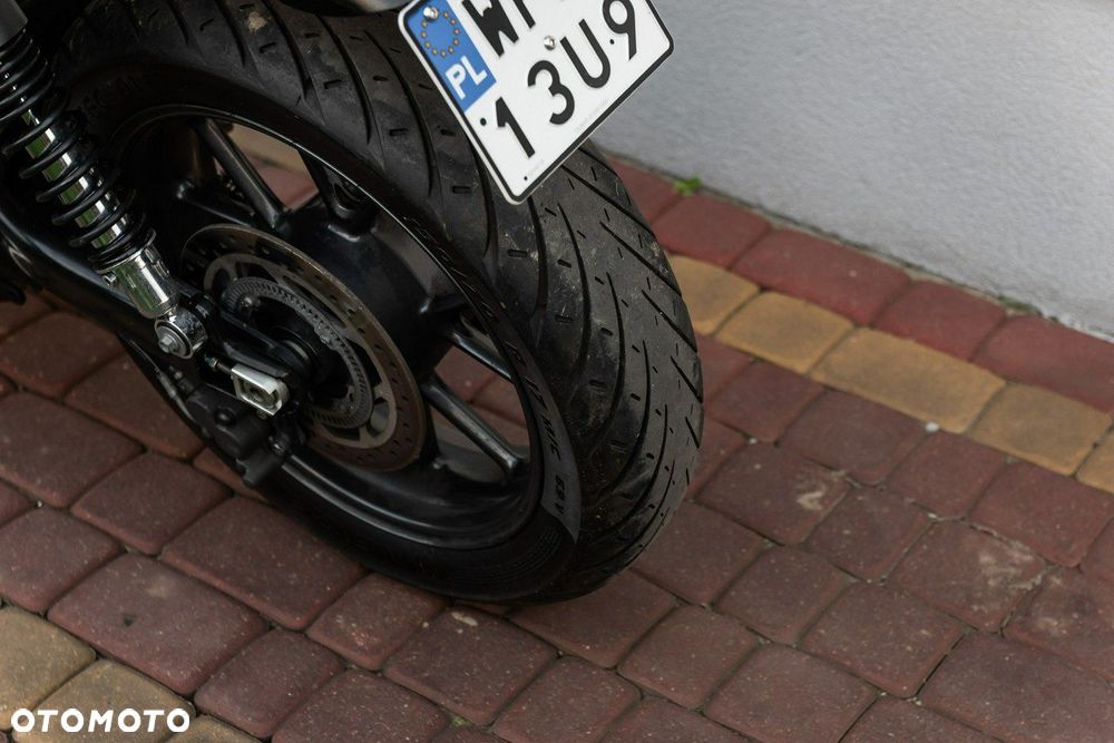 Triumph Bonneville - 8