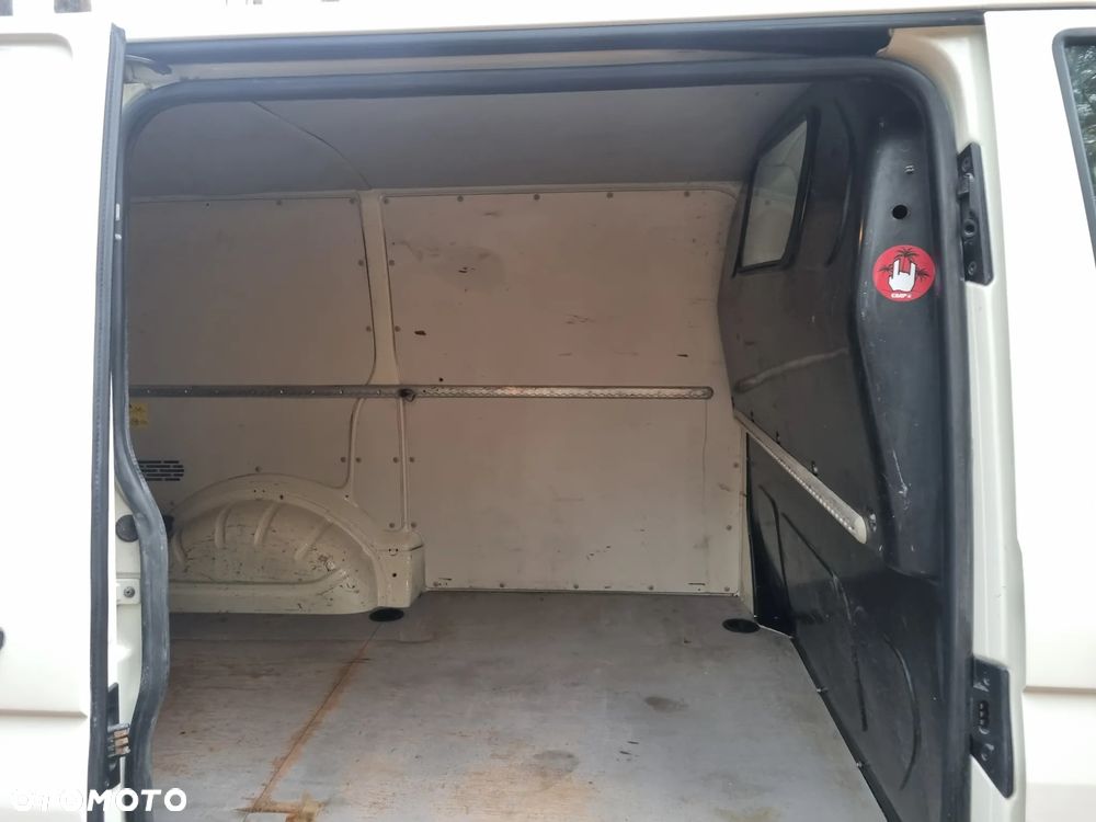 Volkswagen Transporter - 17
