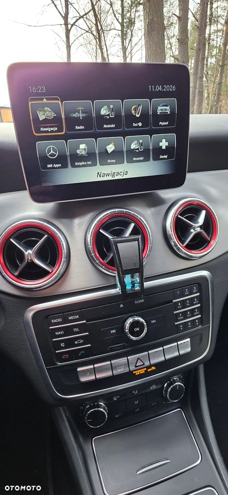 Mercedes-Benz CLA 180 7G-DCT AMG Line - 15