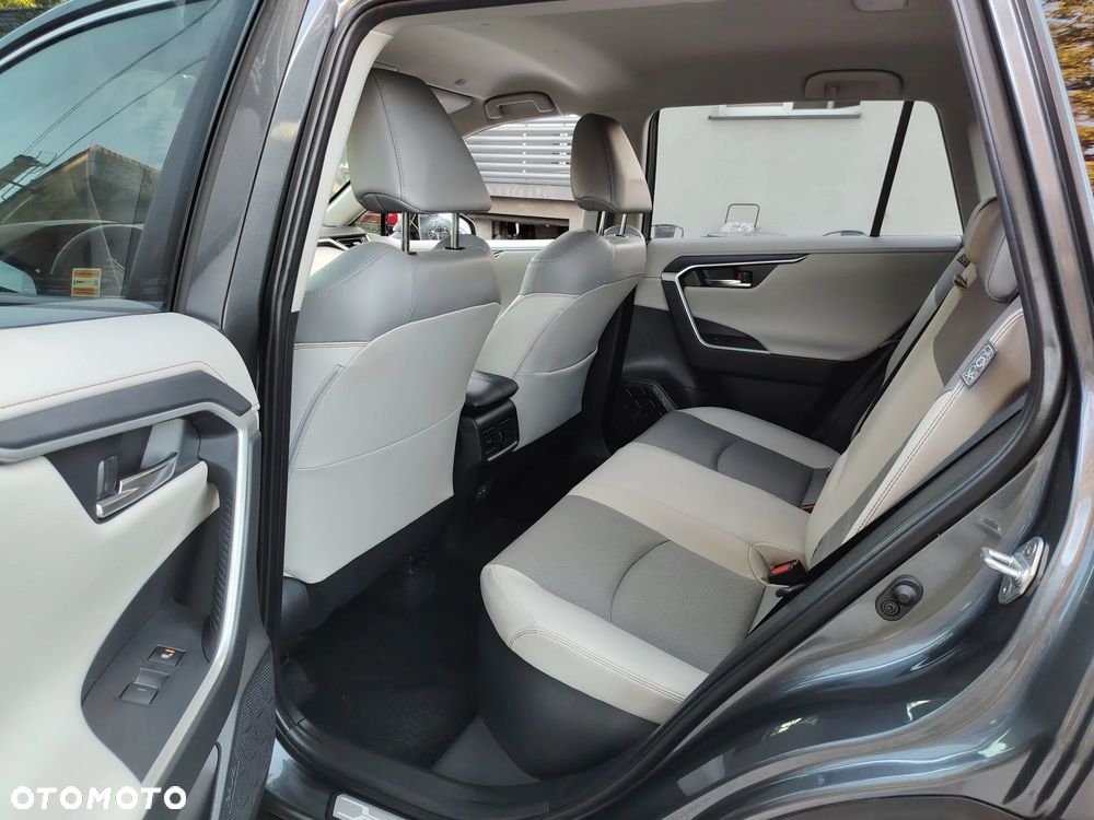 Toyota RAV4 2.5 Hybrid Executive 4x4 - 28