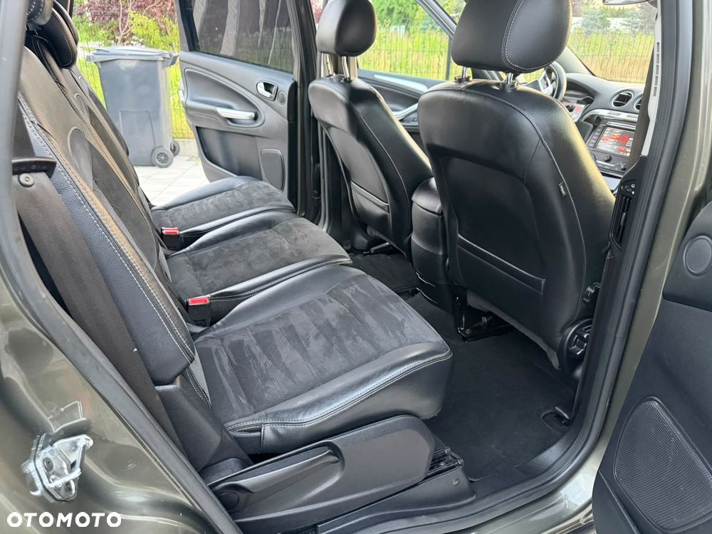 Ford S-Max - 10