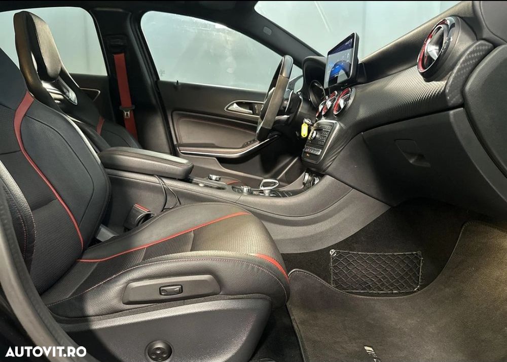 Mercedes-Benz A 45 AMG 4Matic AMG Speedshift 7G-DCT - 8