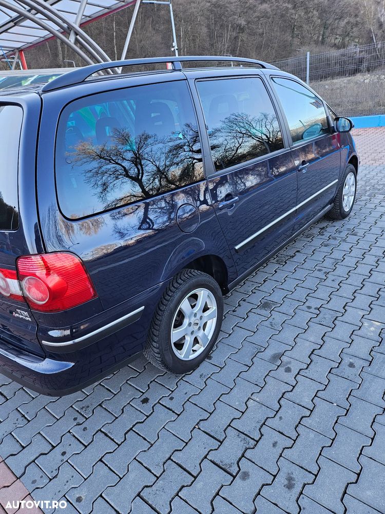 Volkswagen Sharan 1.9 TDI 4Motion Exclusive Edition II - 6