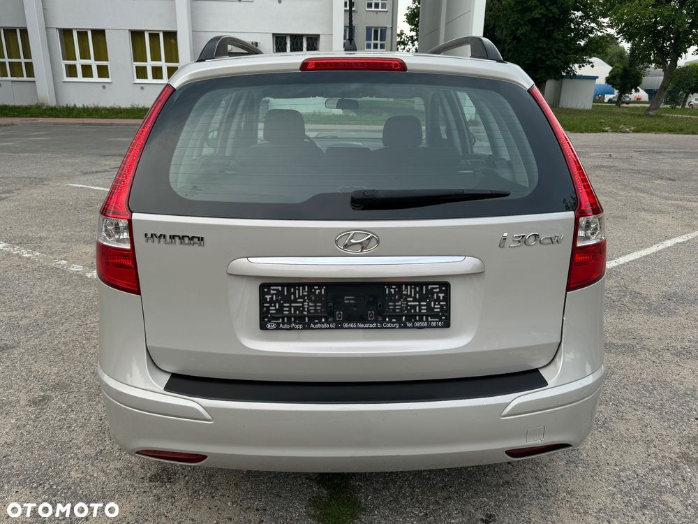 Hyundai i30 1.4 Team 08 - 17