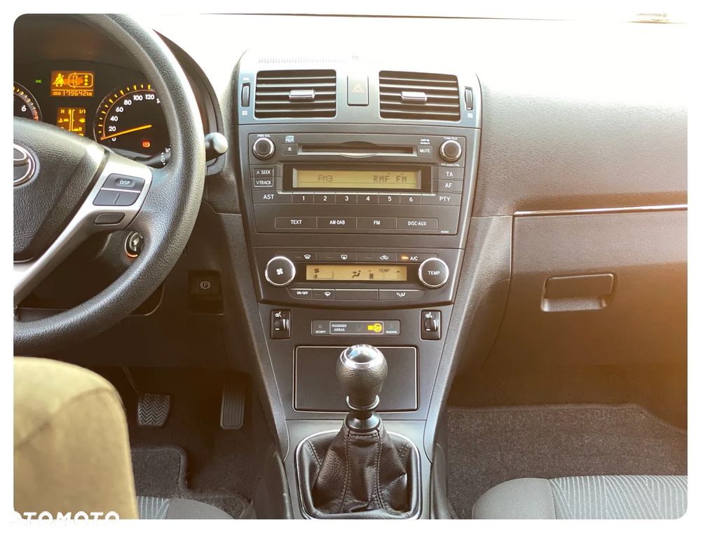Toyota Avensis 1.6 Luna - 20