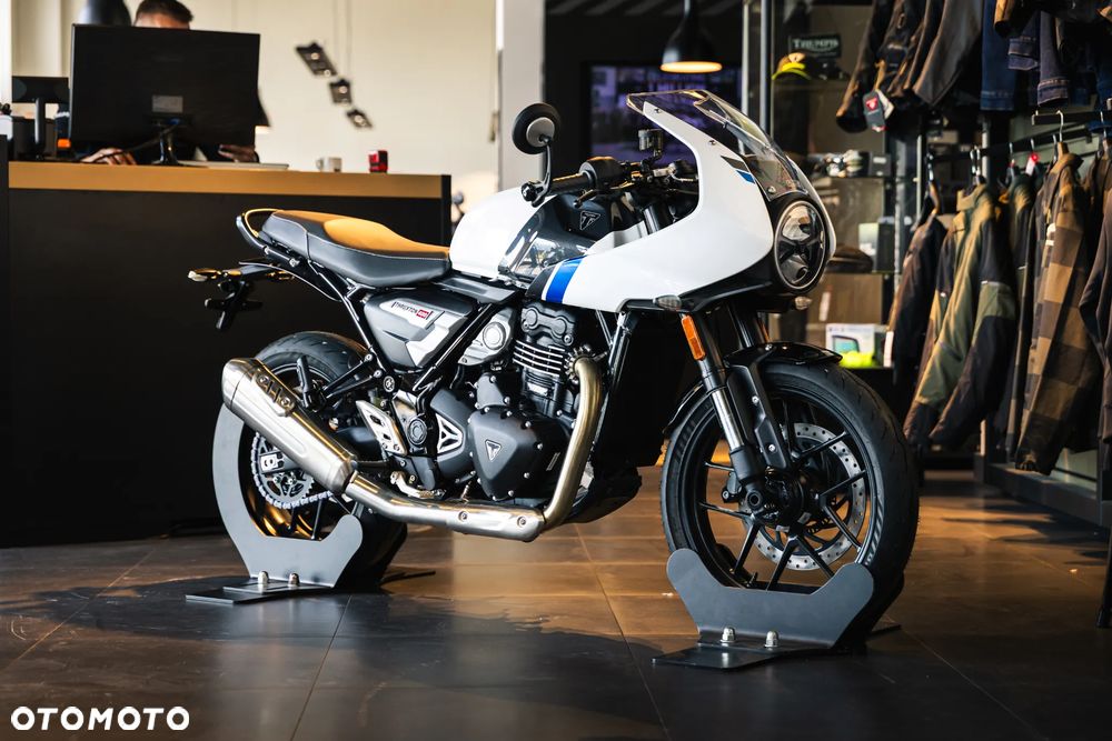 Triumph Thruxton - 16