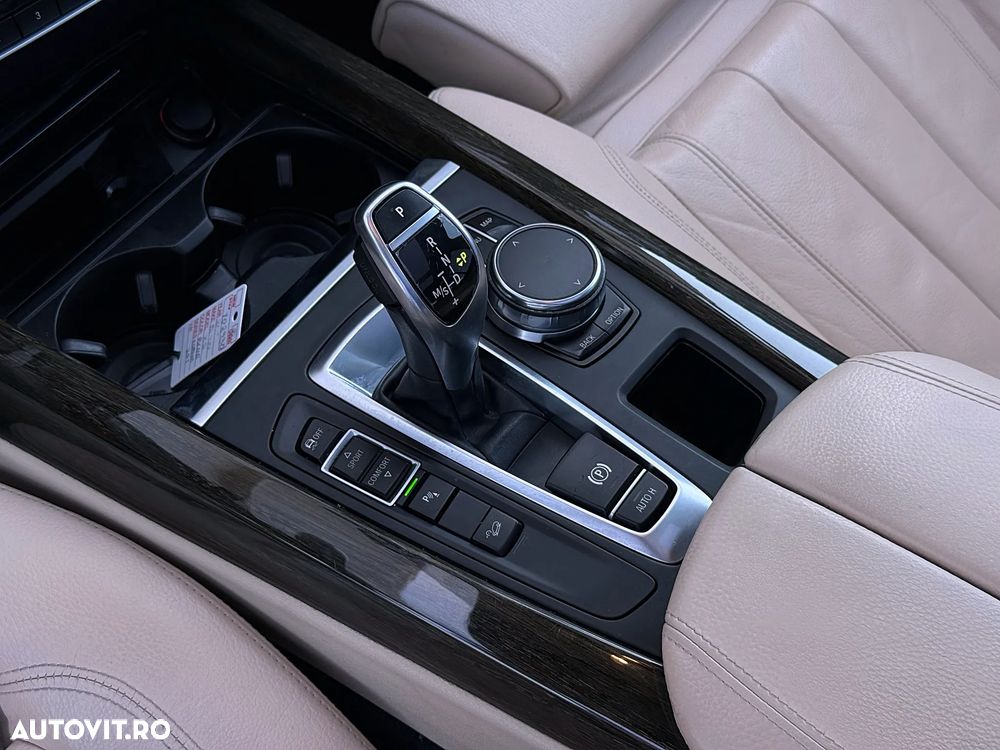 BMW X5 xDrive35i Edition Exclusive - 29
