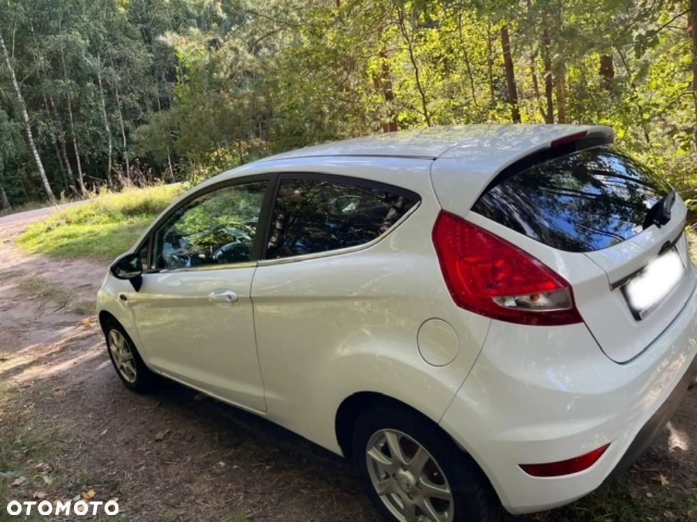 Ford Fiesta 1.25 Ambiente - 21