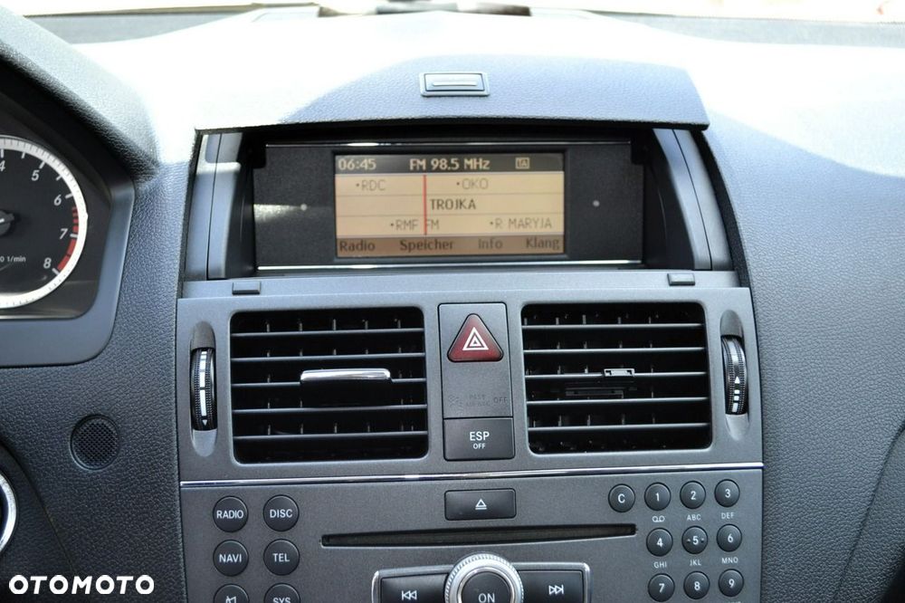 Mercedes-Benz Klasa C 180 BlueEFFICIENCY 7G-TRONIC Elegance - 18