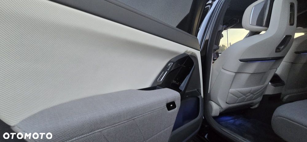 BMW Seria 7 740d xDrive mHEV sport - 17