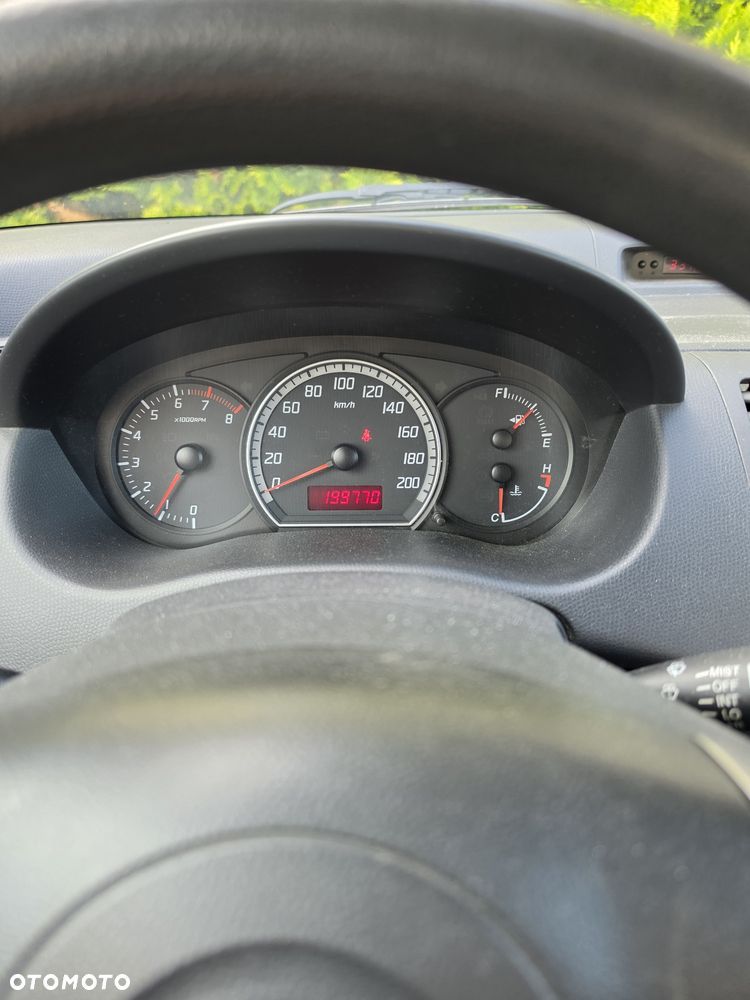 Suzuki Swift - 6