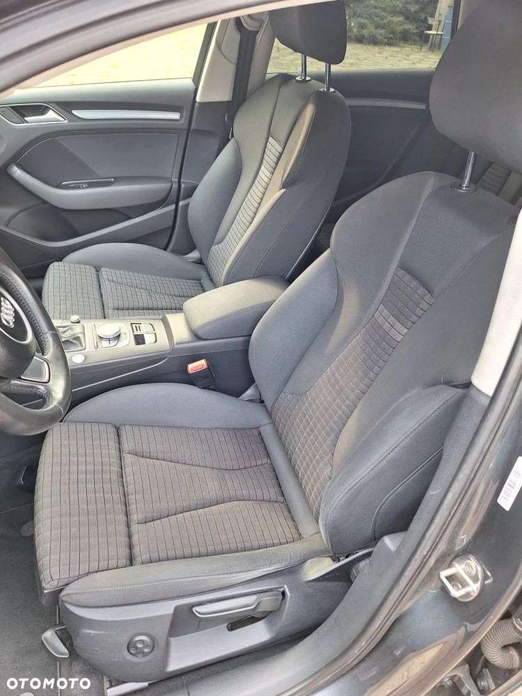 Audi A3 Sportback 2.0 TDI Quattro Ambiente - 10