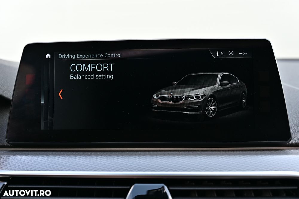 BMW Seria 5 530i xDrive AT - 31