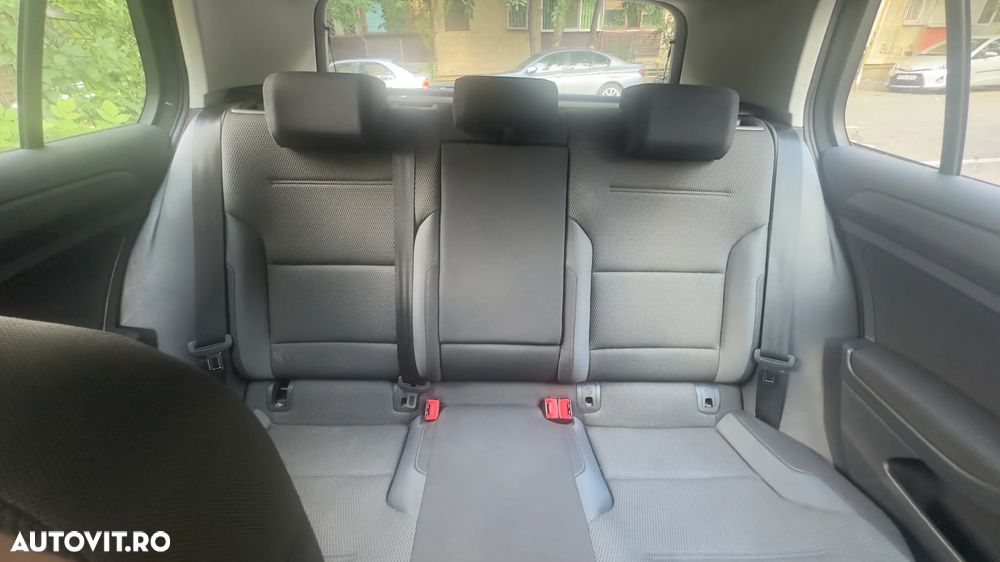 Volkswagen Golf 1.6 TDI Comfortline - 10