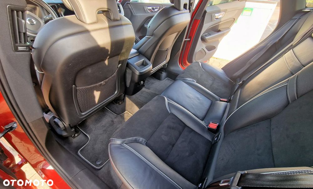 Volvo XC 60 T6 AWD R-Design - 15