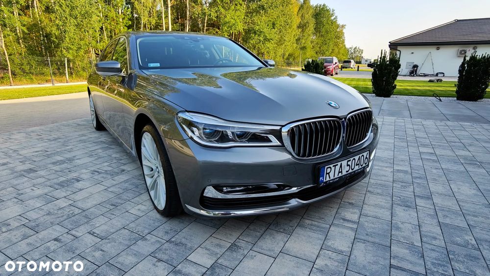 BMW Seria 7 750Li Edition Exclusive - 24