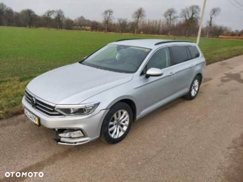 Volkswagen Passat Variant 2.0 TDI SCR DSG BlueMotion Comfortline - 3
