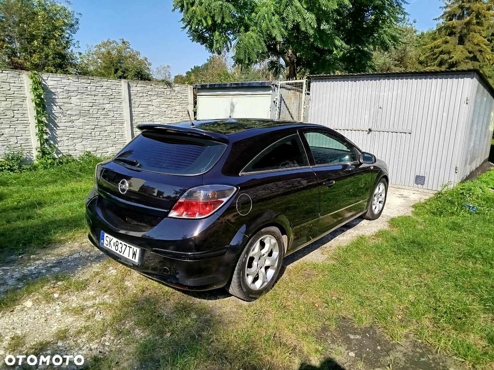 Opel Astra III GTC 1.8 Cosmo - 8