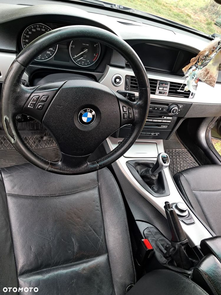 BMW Seria 3 320d - 10