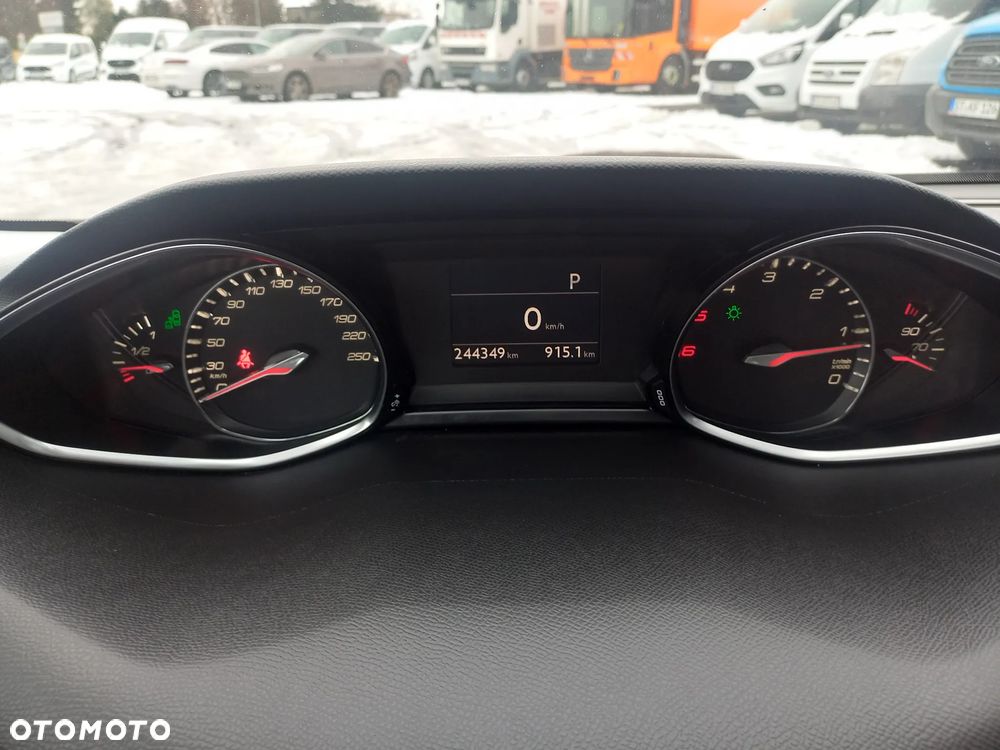 Peugeot 308 BlueHDi 150 EAT6 Stop & Start Allure - 25