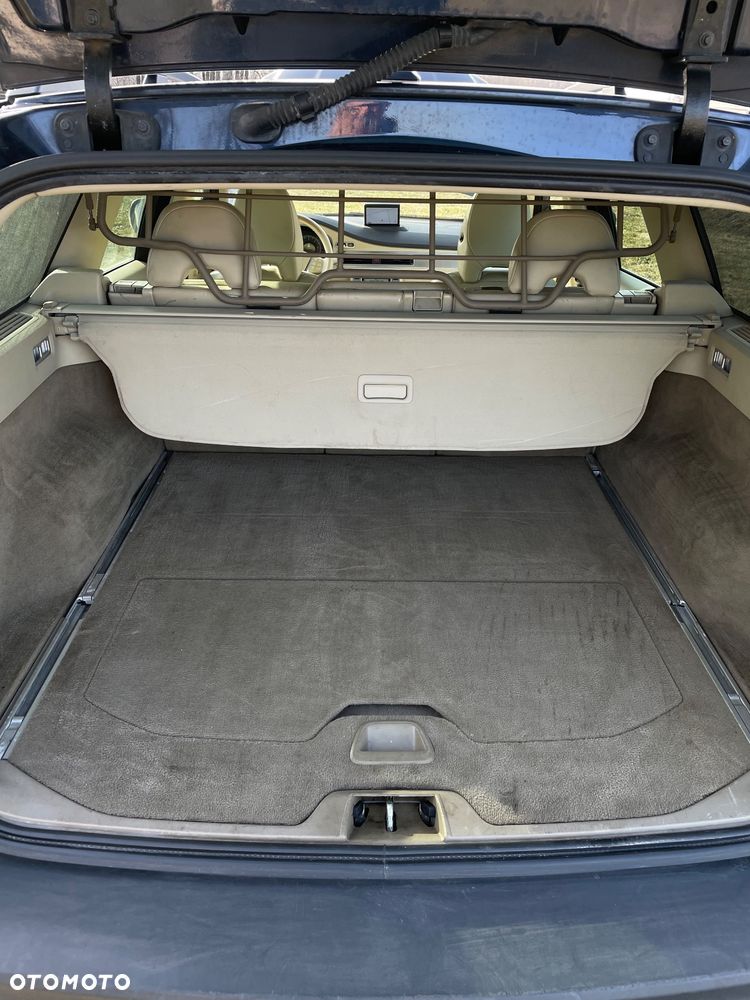 Volvo XC 70 2.4D Momentum - 11