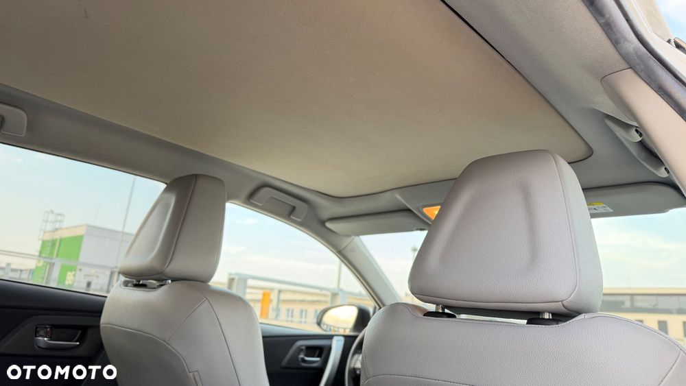 Toyota Auris 1.8 HSD Prestige NAVI - 27