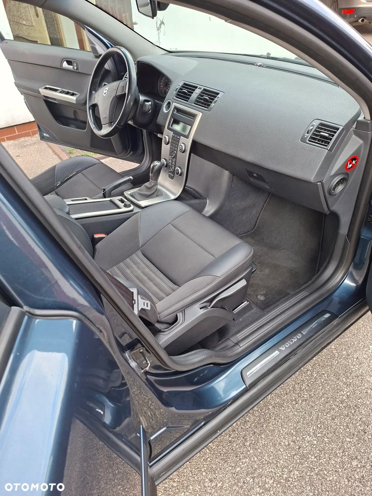 Volvo S40 2.0D - 15