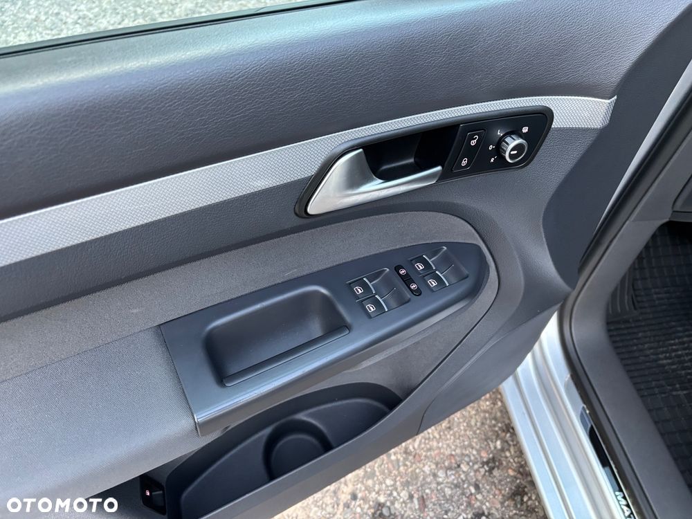 Volkswagen Touran - 7