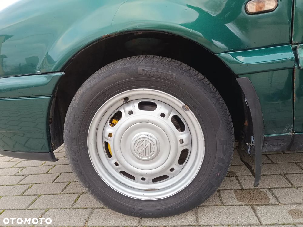 Volkswagen Passat - 22