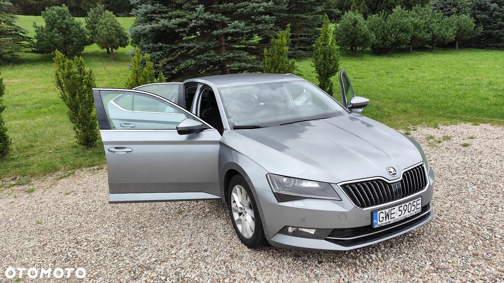 Skoda Superb 1.4 TSI ACT Ambition DSG - 2