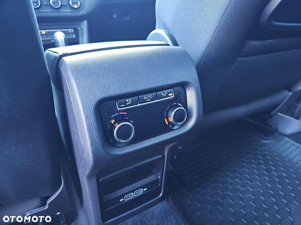Volkswagen Sharan - 34