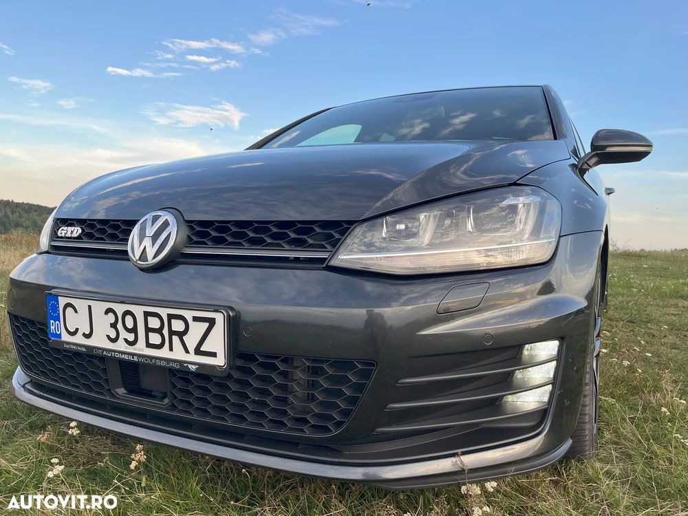 Volkswagen Golf 2.0 TDI DPF BMT DSG GTD - 10