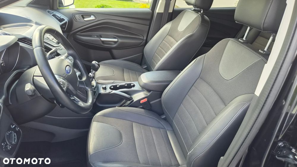 Ford Kuga 2.0 TDCi 4x4 Titanium - 13