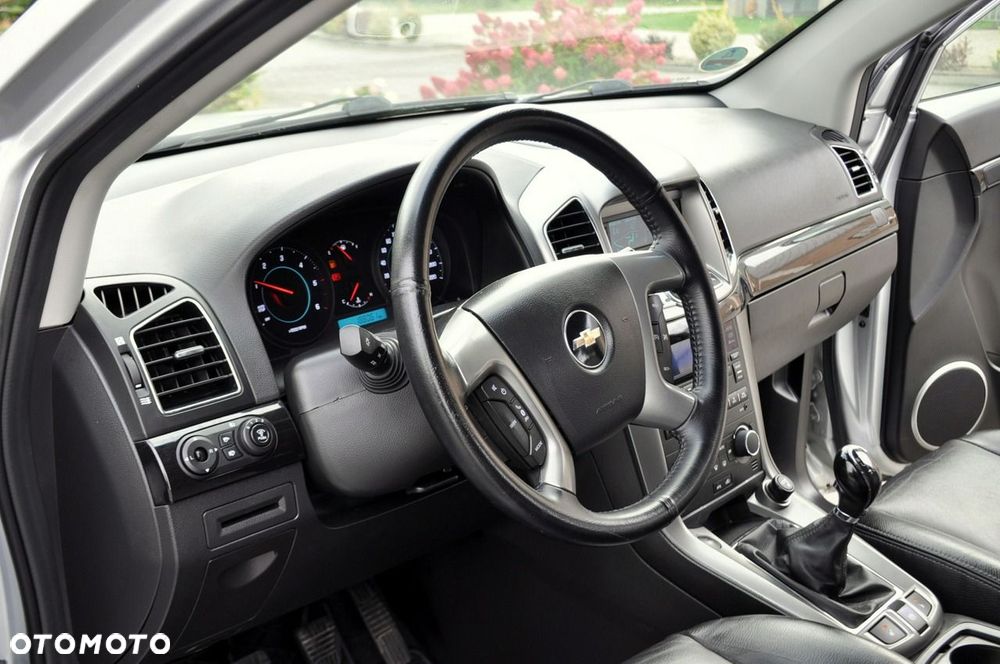 Chevrolet Captiva - 24
