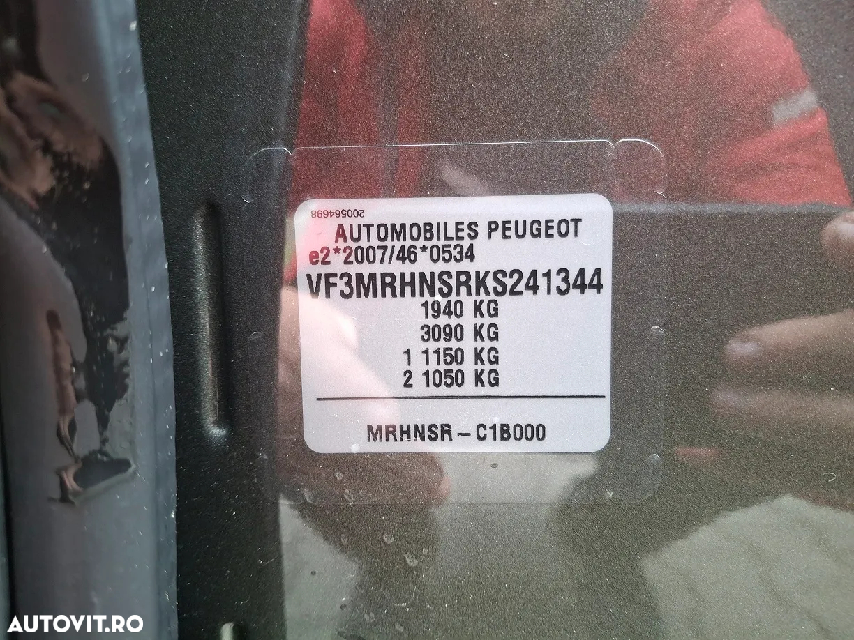 Peugeot 3008 1.2 PureTech S&S EAT8 Allure - 25