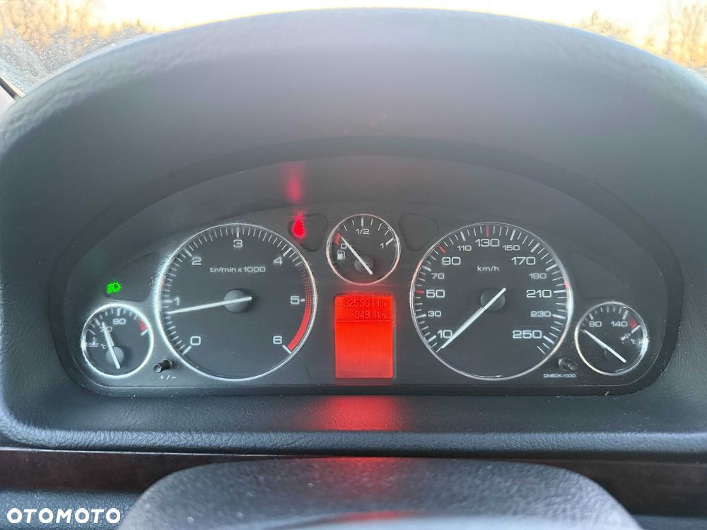Peugeot 407 - 8