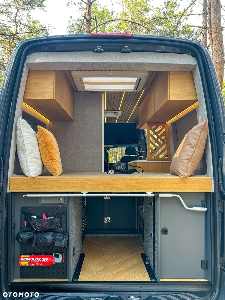 Mercedes-Benz Sprinter - 4