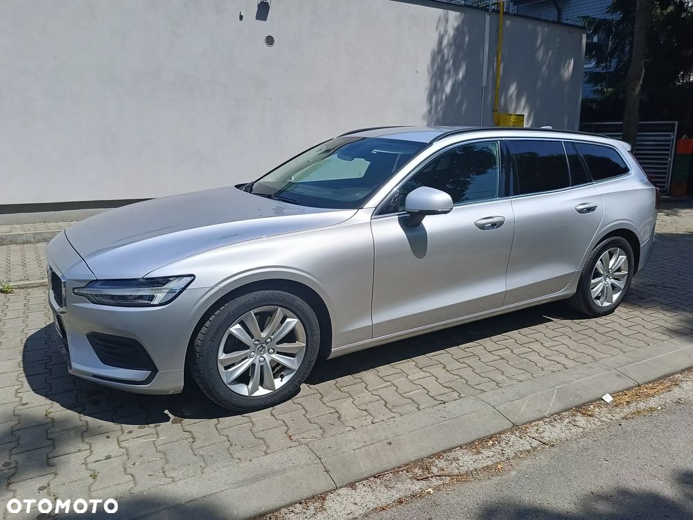Volvo V60 D4 Momentum Pro - 1