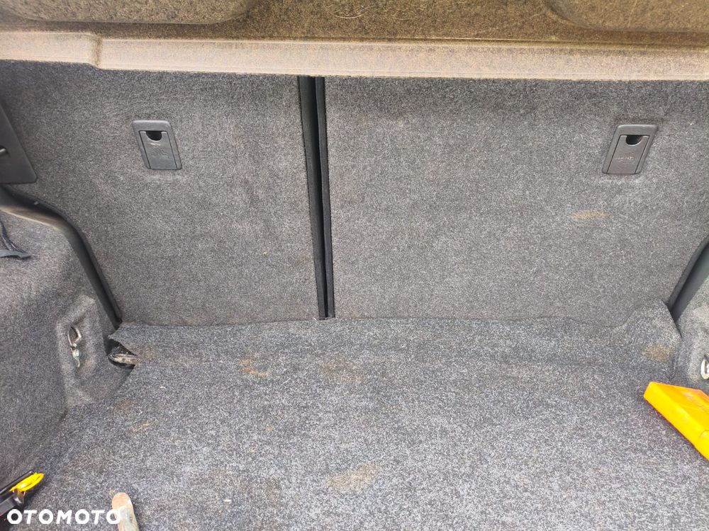 Toyota Auris 2.0 D-4D Premium - 12