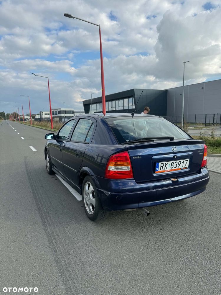 Opel Astra 1.6 16V Mid - 5