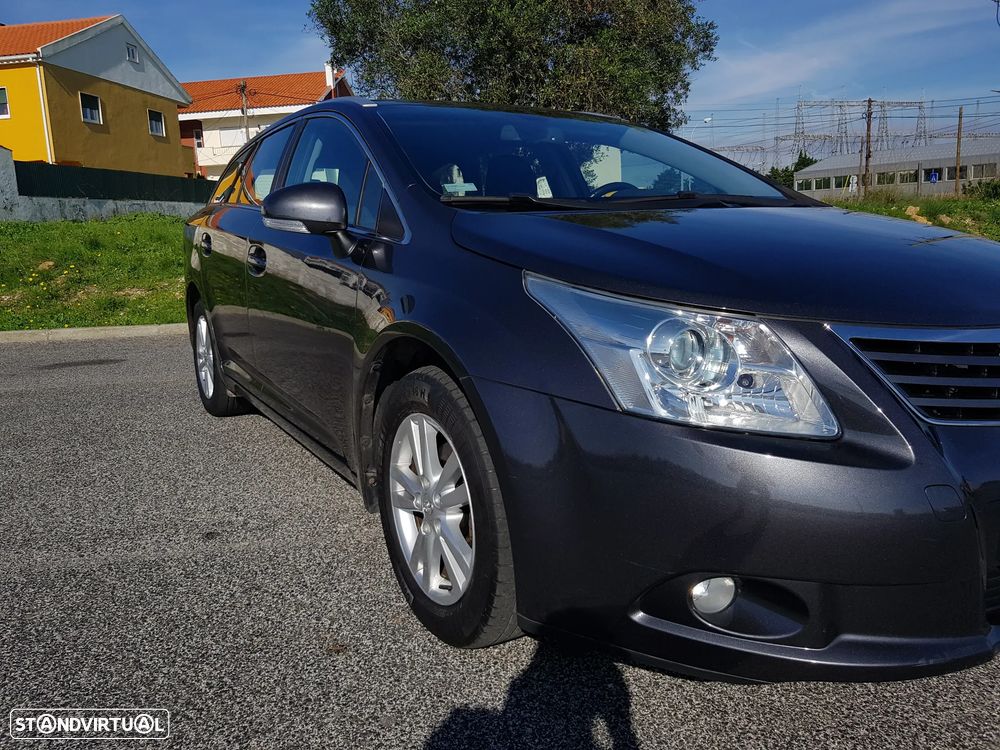 Toyota Avensis SW 2.0 D-4D Exclusive - 61
