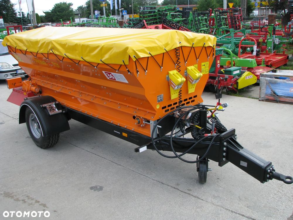 Pronar Posypywarka T-130, T-131, T-132, Piaskarka, Solarka, Rozsiewacz wapna i nawozów RCW, Piaskarka komunalna, solarka rozsiewacz piasku soli KŁOS, Rozsiewacz komunalny N 065 POM Augustów, Pług odśnieżny prosty, łamany, strzałka Ursus, Inter-Tech, Pronar - 4