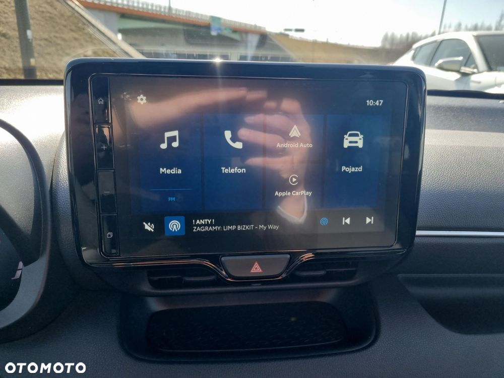 Toyota Yaris Hybrid 1.5 Style - 19