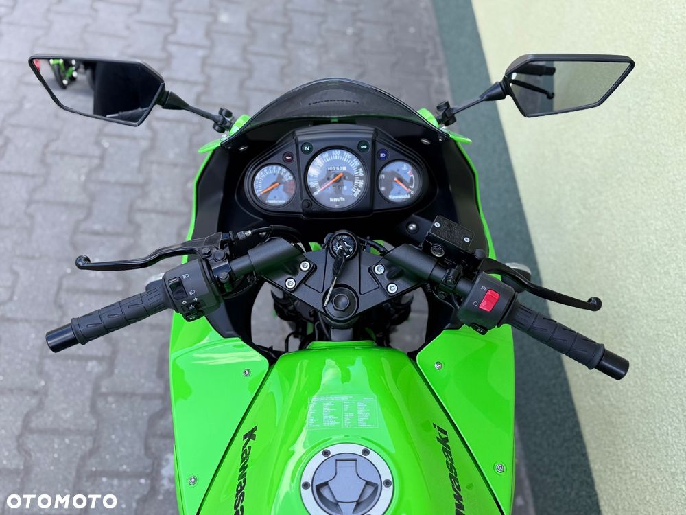 Kawasaki Ninja 250R - 37